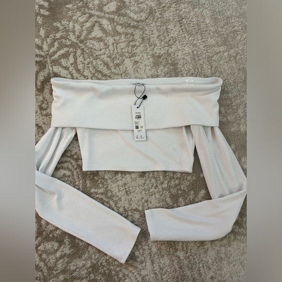 Garage White Long Sleeve Off The Shoulder Crop Top - Picture 1 of 3